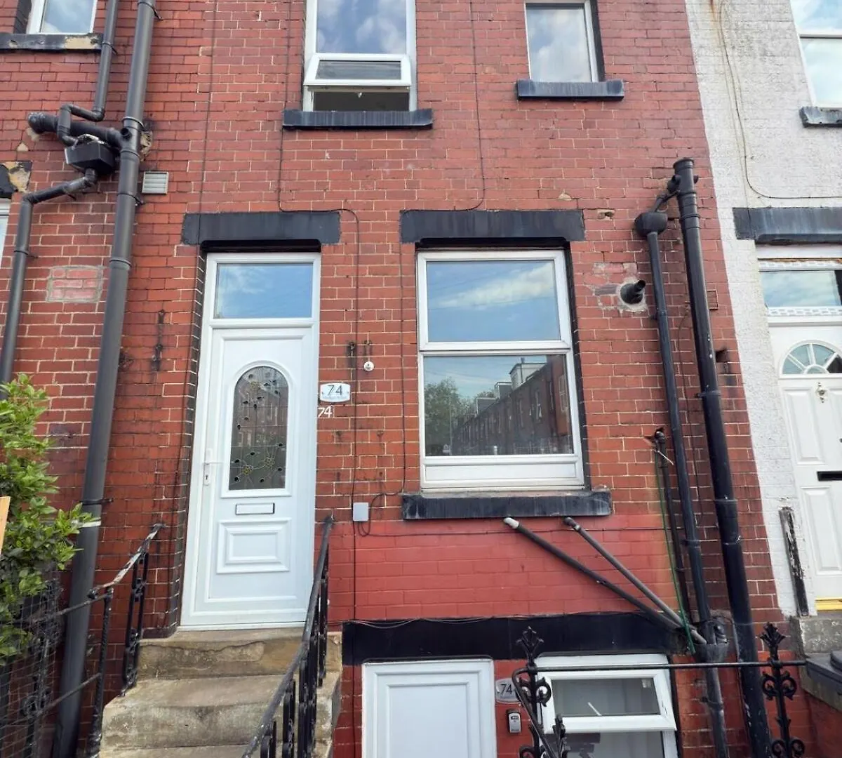 Leeds Serviced Accommodation - Apartments - 3 Bed House-Close To Centre -M621 & M1 - Contractors - Business Travellers - Families Leeds (West Yorkshire)